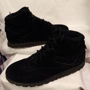 Mountain Gear Ankle Boots Black Suede Leather  Size 6M